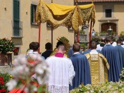 072-FeteDieu-Gricigliano_2026-06-04_12-06-36_1J6A0201